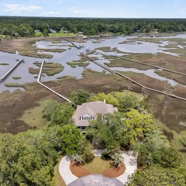 MARSHFRONT OASIS WITH DEEPWATER DOCK