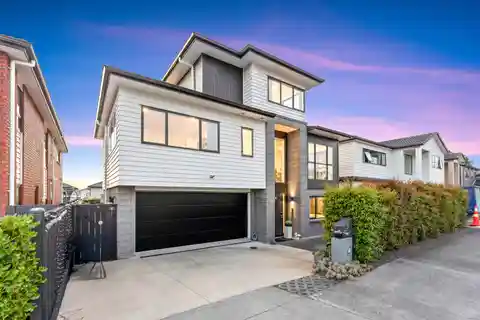 Dream Family Home in Flat Bush