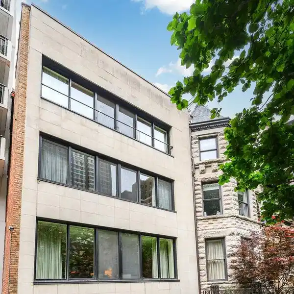 NOTABLE CIRCA 1890 CHICAGO HOME