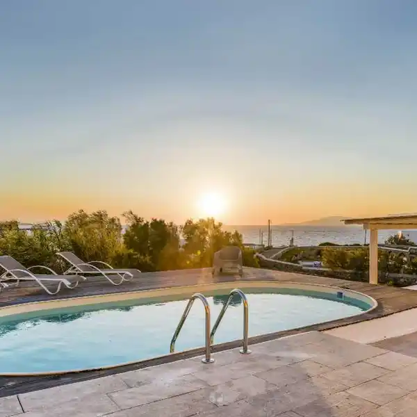 RECENTLY RENOVATED SEA VIEW VILLA FOR RENT