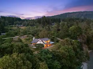 Iconic Orchard House Estate