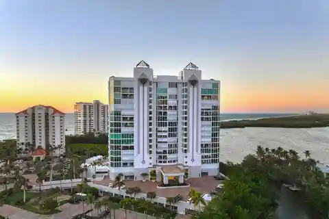 Rare High-Floor Condo in Baypointe