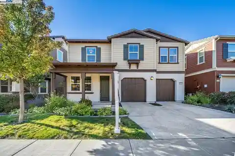 Spacious and Stunning Home in Dublin Ranch