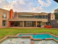 EXTRAORDINARY HOME IN THE PRESTIGIOUS NATURES VALLEY ESTATE