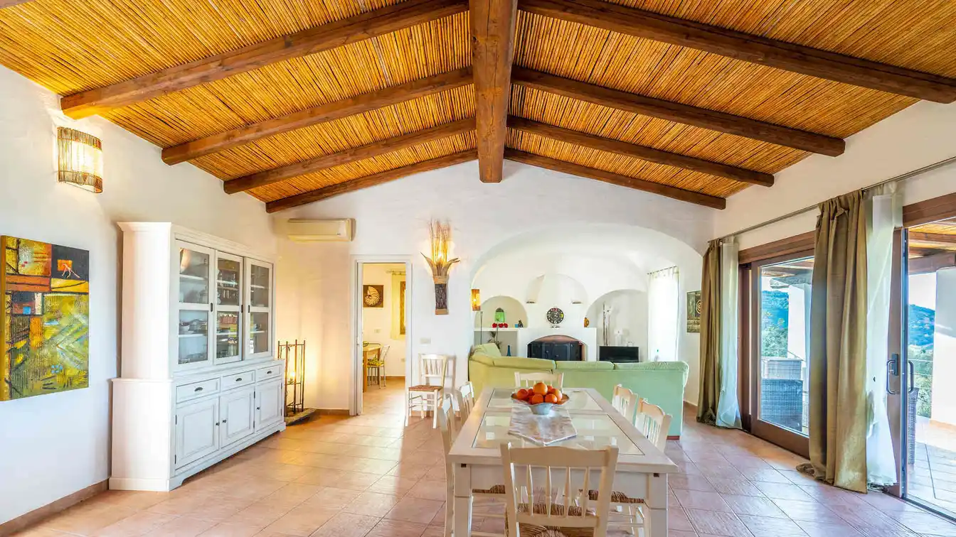Bright Villa with Beautiful Views