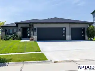 Style and Comfort in White Horse