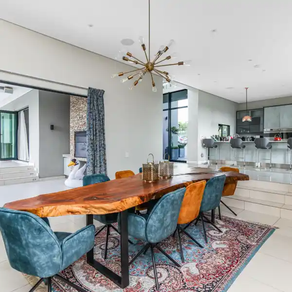 SPACIOUS FAMILY SANCTUARY IN SECURE COMMUNITY