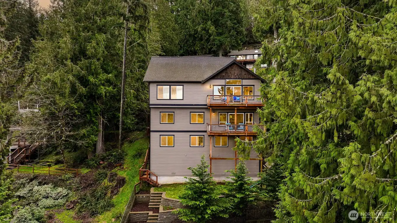 Lovely Lake View Home