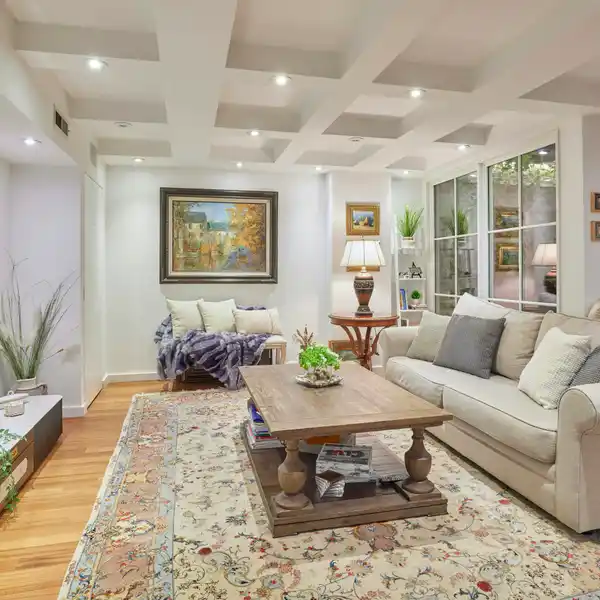 ELEGANCE AND COMFORT IN A LANDMARK UPPER WEST SIDE CONDO