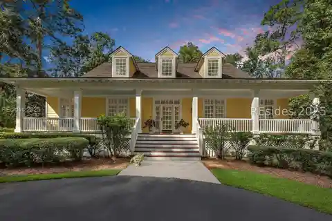 Lowcountry-Style Home on a Private Acre