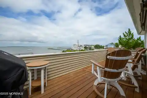 Bayfront Top-Floor Condo