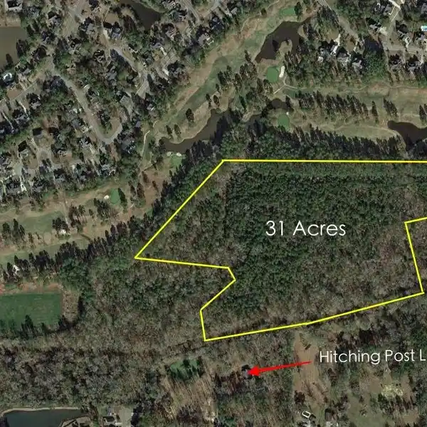 31.5 ACRES ON A GOLF COURSE
