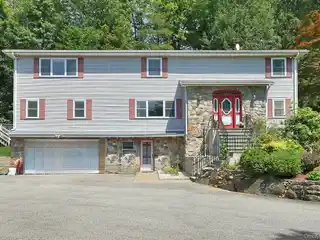 Spacious Colonial Retreat with Poolside Living