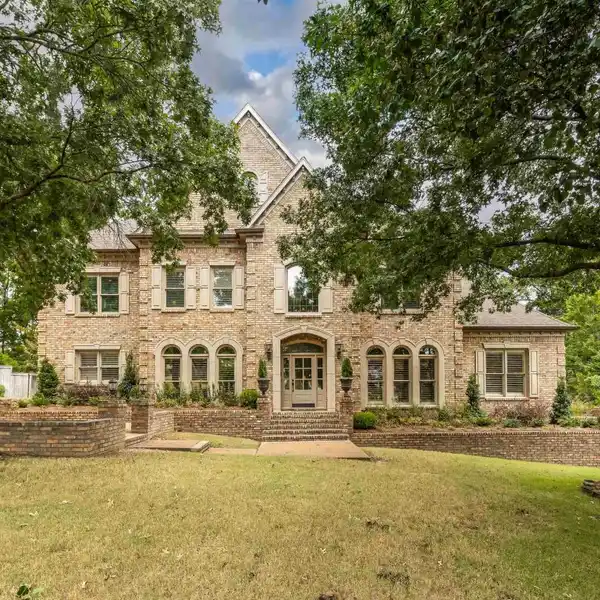 FABULOUS HOME IN BEAUTIFUL BIRNAM WOOD