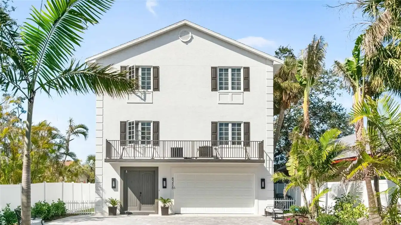 Exceptional Waterfront Living