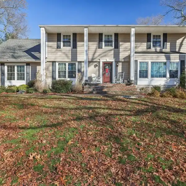 EXCEPTIONAL TRADITIONAL COLONIAL