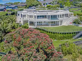 Majestic Coastal Paradise