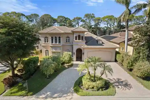 Courtyard-style Estate in Coveted Audubon Golf & Country Club