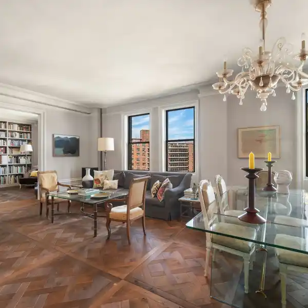 SUNNY BEAUTIFULLY RENOVATED APARTMENT