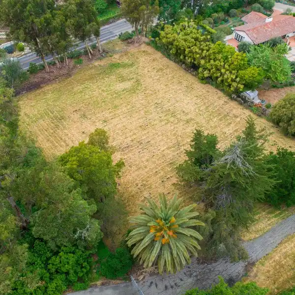 BUILD YOUR DREAM HOME IN A SOUGHT-AFTER LOCATION