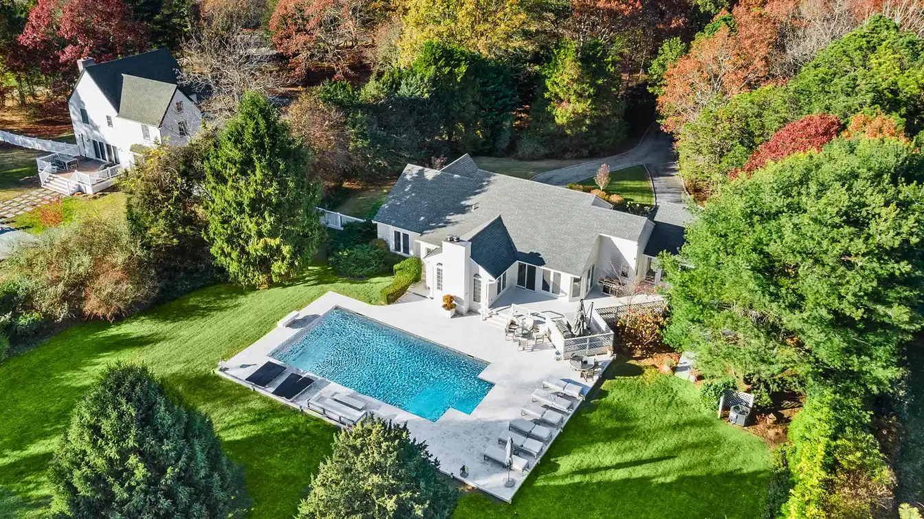 Four Bedroom Rental with Pool in Water Mill North