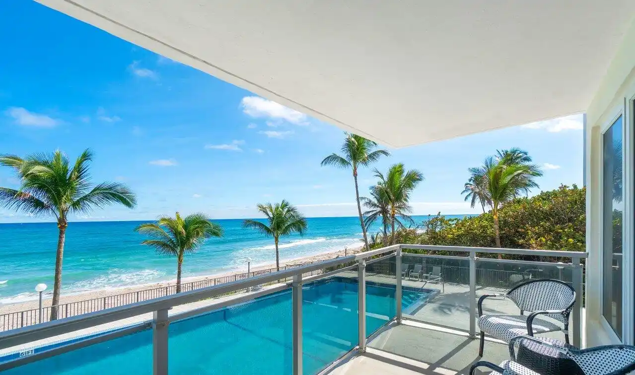 Three Bedroom Home in a Beachfront Building