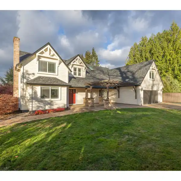BEAUTIFULLY REMODELED CUSTOM HOME ON 1.45 ACRES