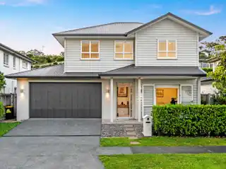 North-Facing Family Home with Mountain Views