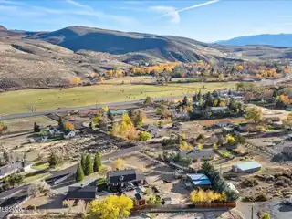 Charming Dutch Farmhouse in Peaceful Pleasant Valley