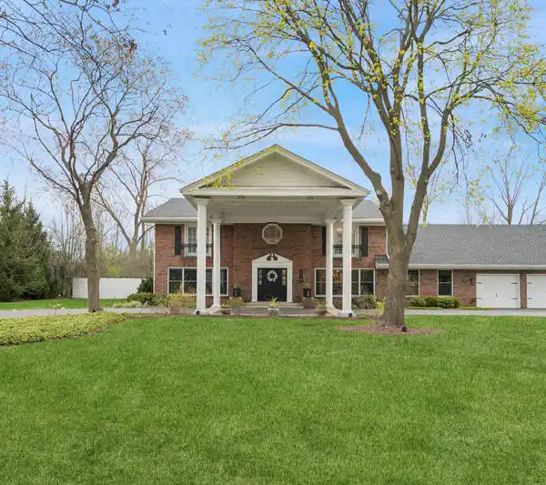 RESTYLED HOME ON A MAGNIFICENT ACRE