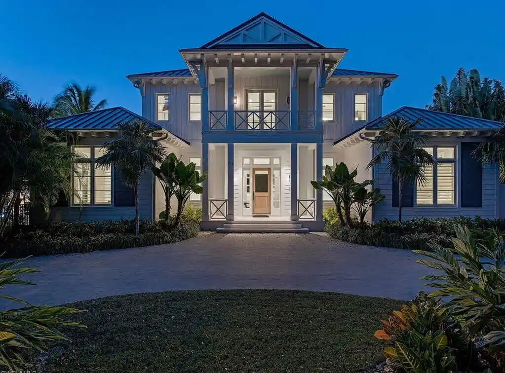 Unique and Luxurious Estate-like Property