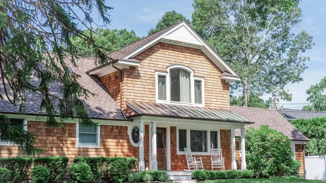 True Vacation Home in Pine Neck Landing with a Private Beach