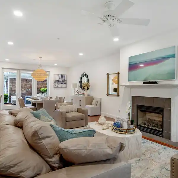 CHIC CONDO ESCAPE NEAR SOUTHAMPTON VILLAGE