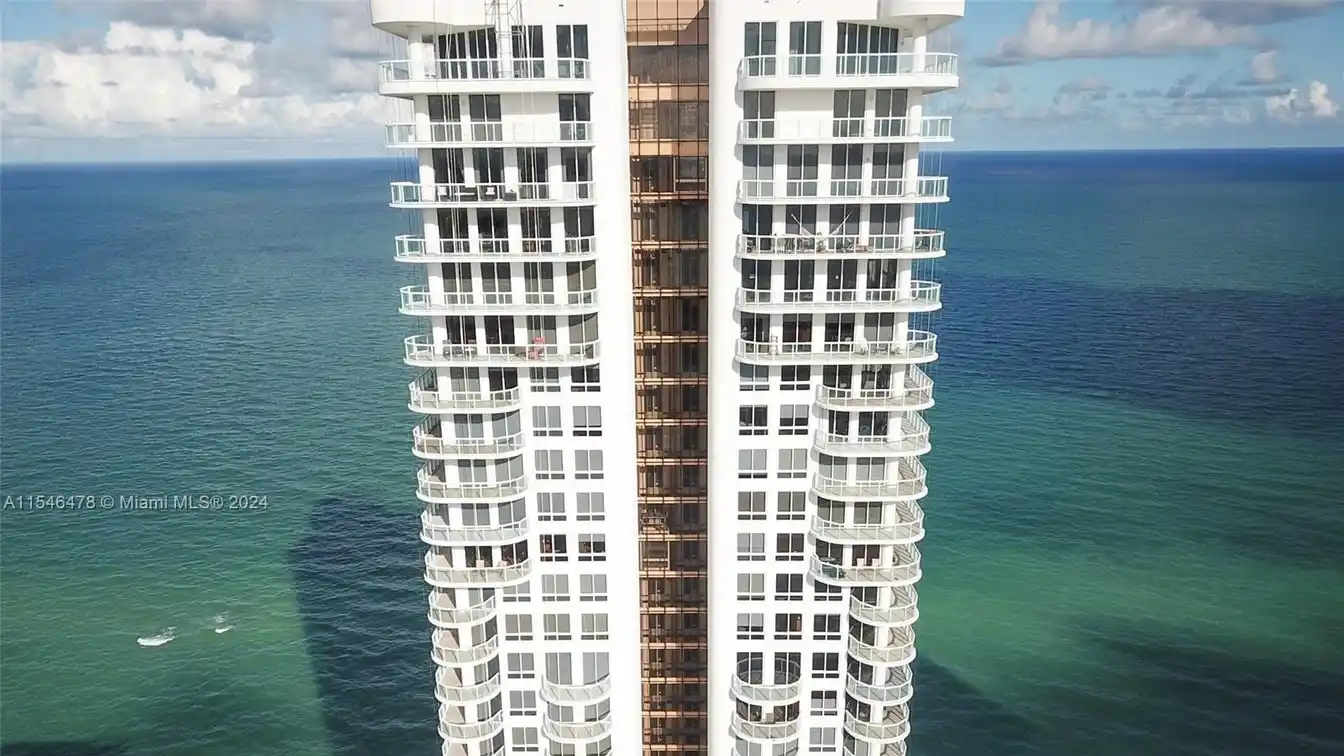 Beautiful Fully Furnished Ocean-view Condo