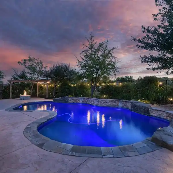 STUNNING HOME IN EXCLUSIVE SERRANO