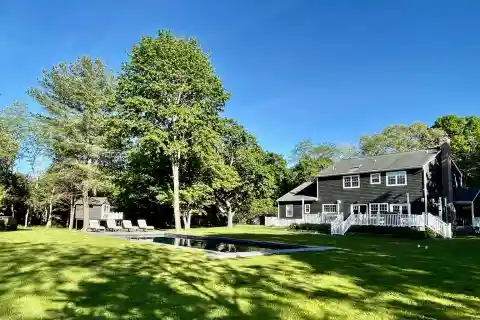 Expansive Retreat in the Heart of East Hampton Village