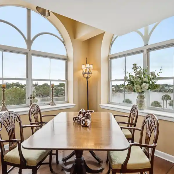SKYLINE SUNRISES & LAKEFRONT SUNSETS FROM A HISTORIC CONDO
