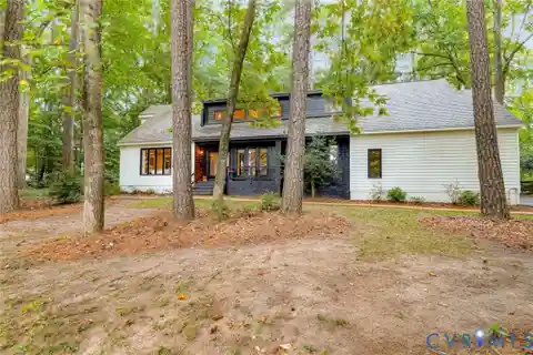 Elegant Retreat with Striking Architectural Details