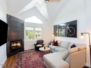 Dream Three-bedroom Castle Peak Townhome