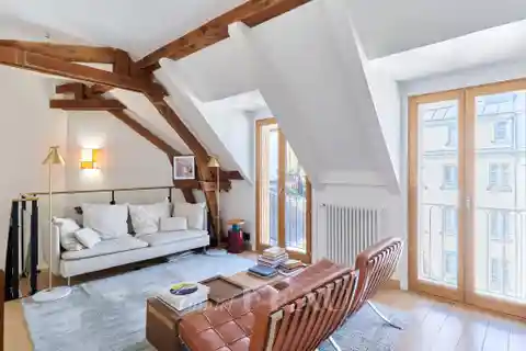 Delightful Duplex on the Top Floors