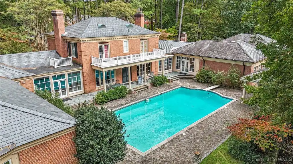Extraordinary All-brick Georgian on Five Acres
