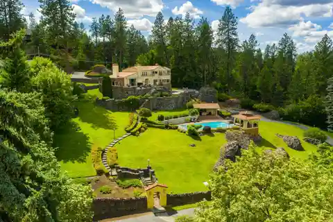Landmark Estate in Historic Rockwood