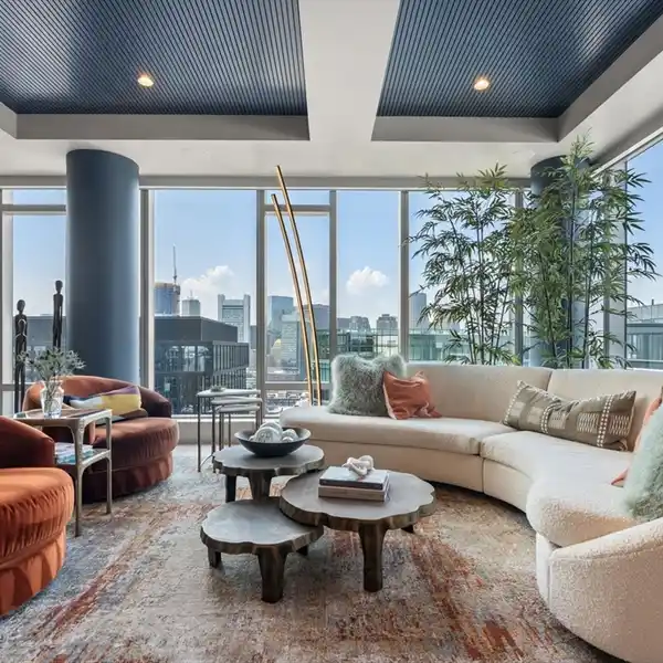 EXCEPTIONAL PENTHOUSE IN SEAPORT