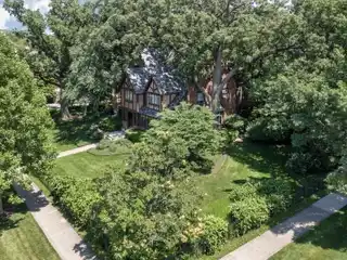 Meticulously Curated East Kenilworth Home