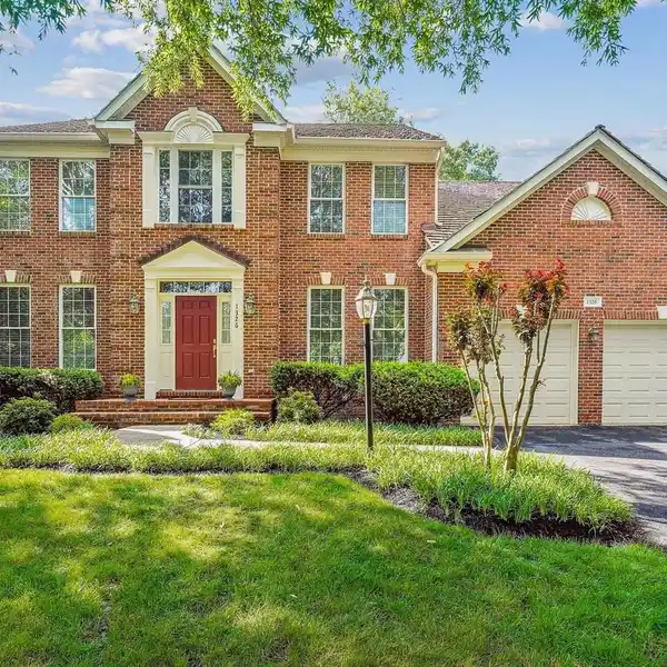 CLASSIC COLONIAL WITH VERSATILE SPACE