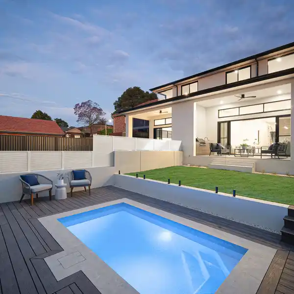 LUXURY DUPLEX WITH WATER VIEWS AND ALFRESCO ELEGANCE