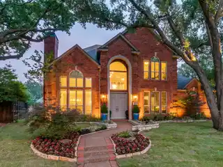 Updated 2-Story in Stone Lake Estates