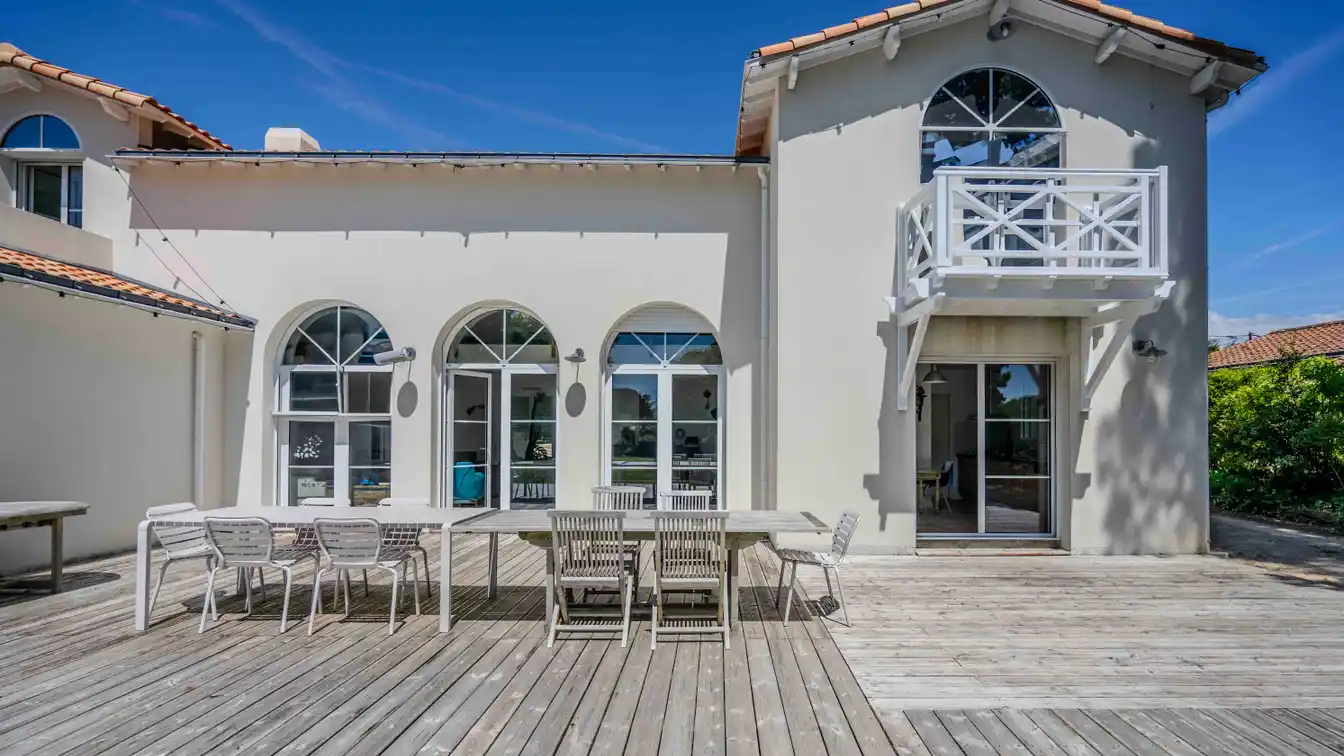 Exceptional Villa in the Golden Triangle