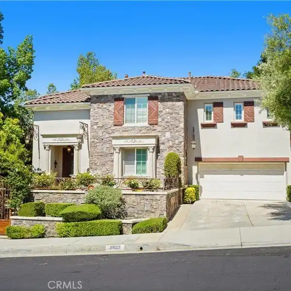 EUROPEAN-INSPIRED ESTATE IN PRESTIGIOUS PACIFIC HILLS