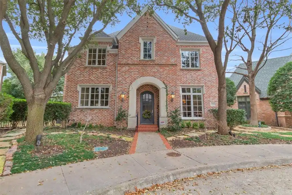 Absolutely Gorgeous Home in Cambridge Place